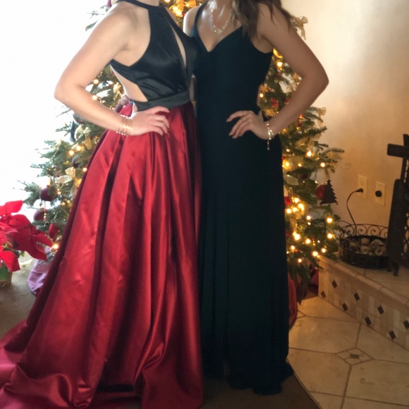 Beautiful prom gown - Picture 4 of 4